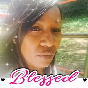 Meet your Posher, Elaine